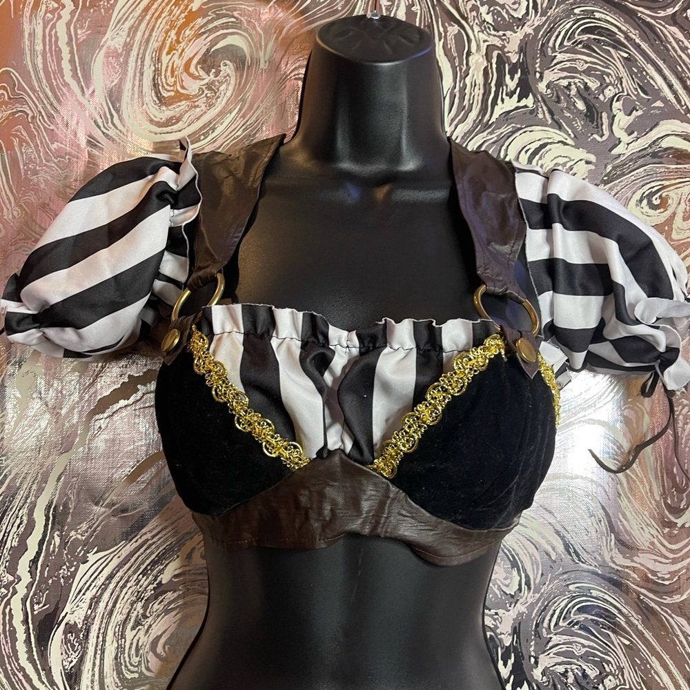 Sexy pirate top